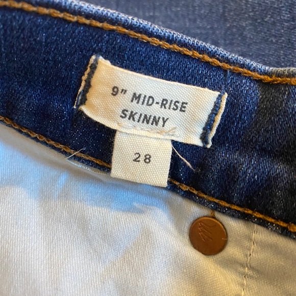 FINAL SALE: Madewell 9” mid-rise button front skinny jeans - Picture 4 of 4